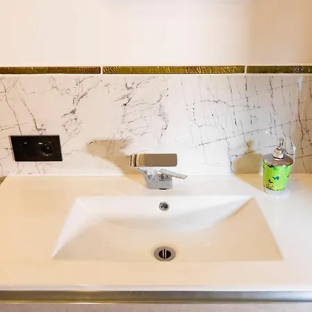 Apartment Oasi Con Terrazzo E Parcheggio Gratuito *